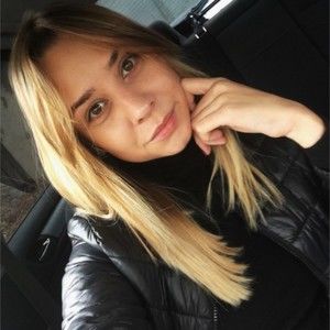 Meet your Posher, Victoria lee